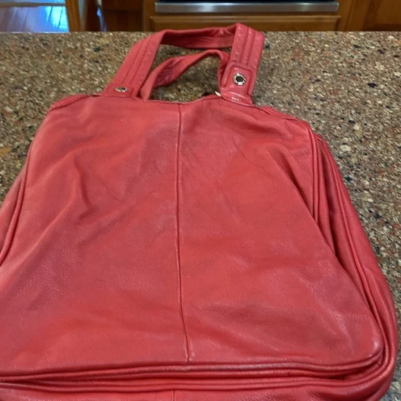 *****PRICE DROP***** EUC MARC JACOBS LEATHER HANDBAG - Picture 4 of 9